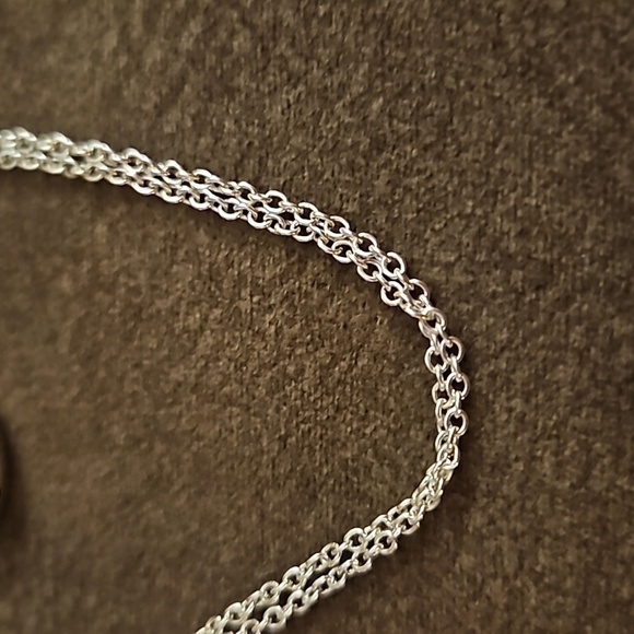 3/$30 VTG NRQ AVON Grandma Locket Pendant Chain Necklace - Picture 4 of 7